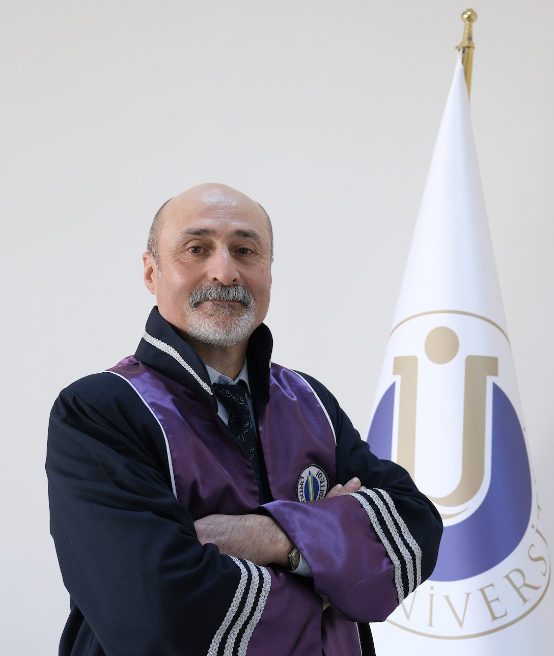 Prof. Dr. Şenol SEZER